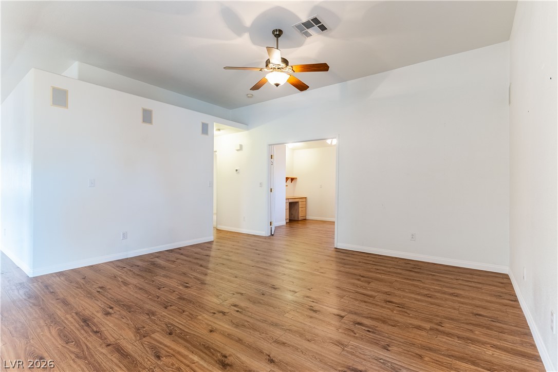 5460 Beach Pine Street Property Photo 4