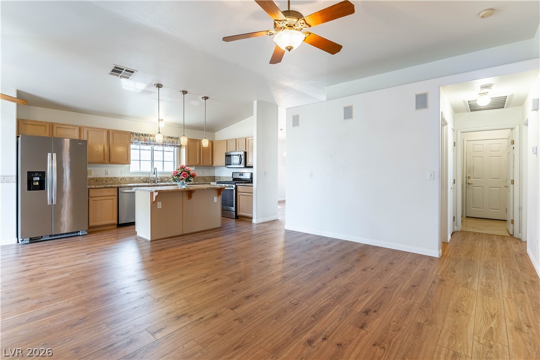 5460 Beach Pine Street Property Photo 5