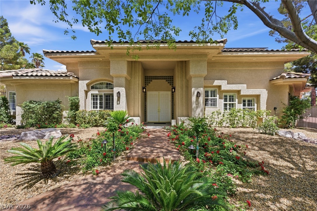 2212 Chatsworth Court Property Photo 6