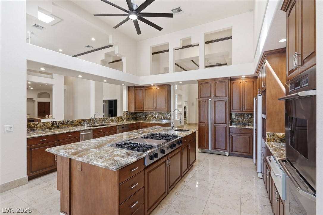 2212 Chatsworth Court Property Photo 15