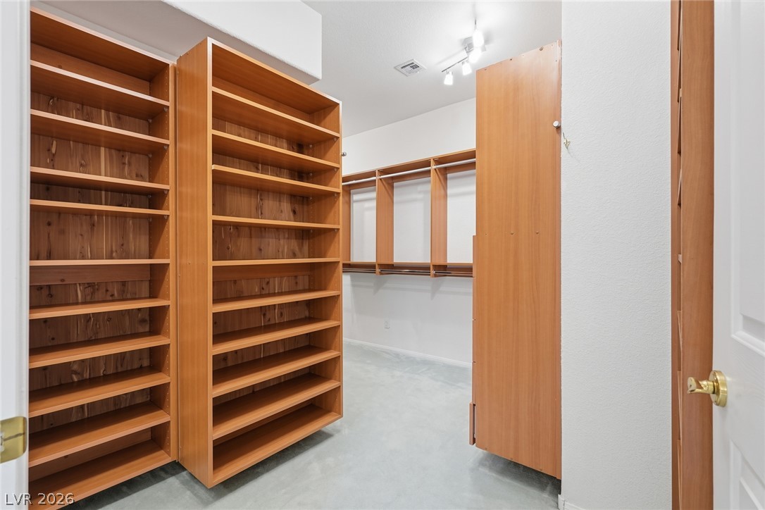 2212 Chatsworth Court Property Photo 42