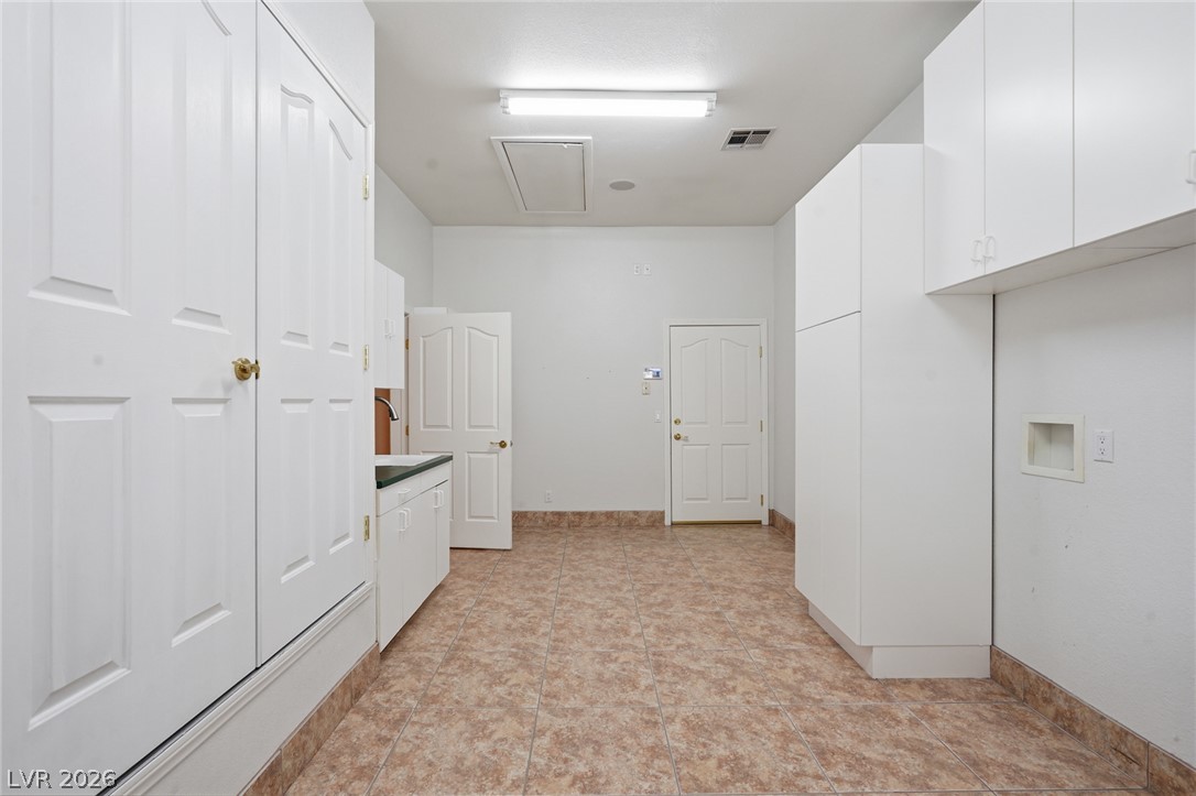2212 Chatsworth Court Property Photo 73
