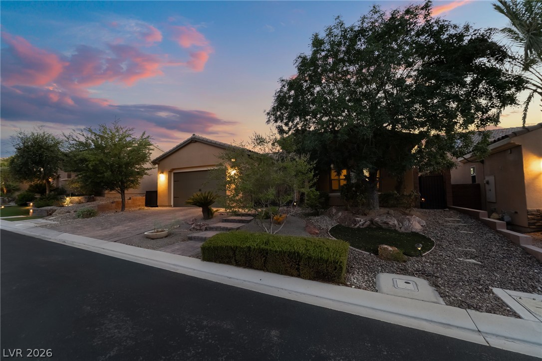 27 Contrada Fiore Drive Property Photo 3