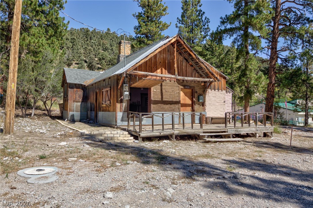4430 Aspen Avenue Property Photo 2