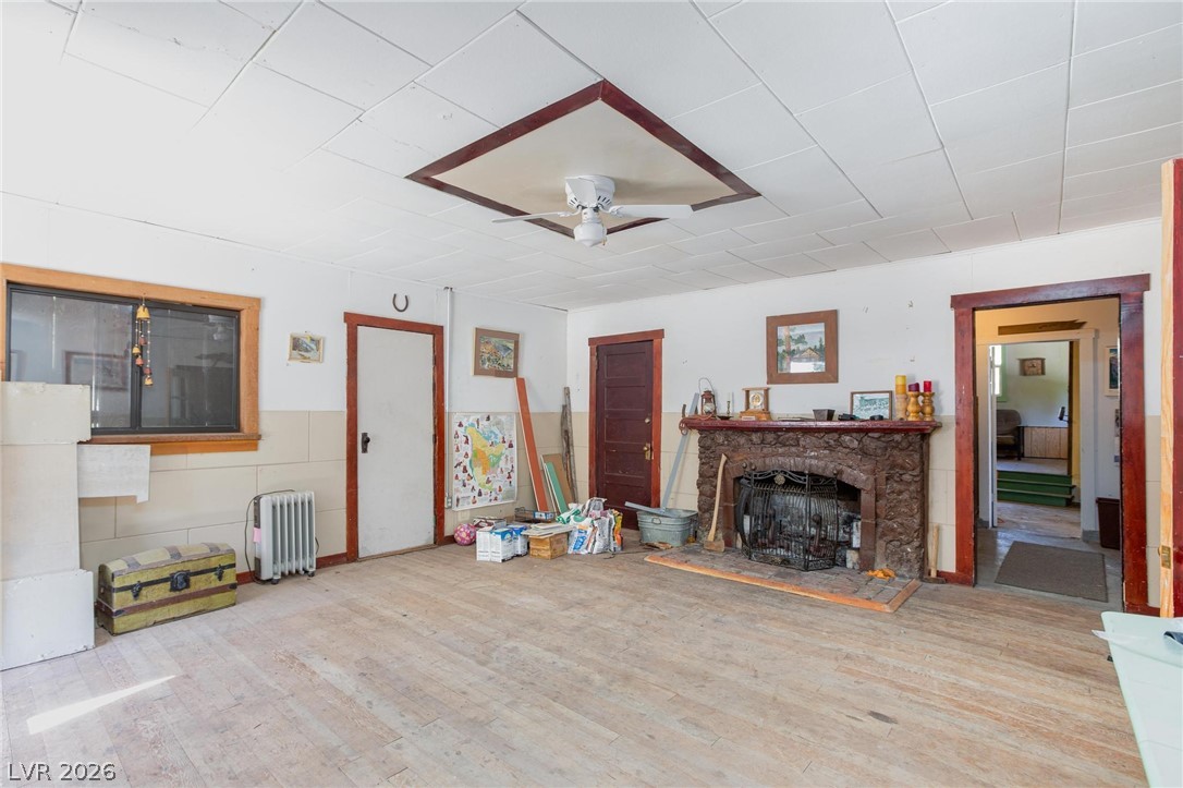 4430 Aspen Avenue Property Photo 3