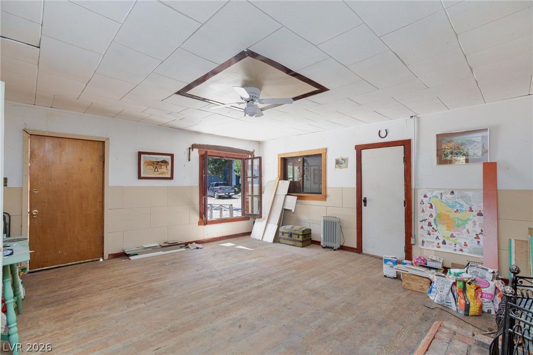 4430 Aspen Avenue Property Photo 4