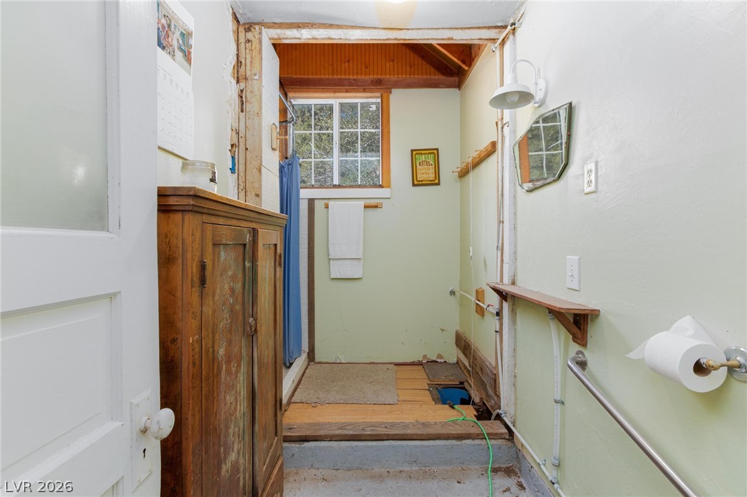 4430 Aspen Avenue Property Photo 8