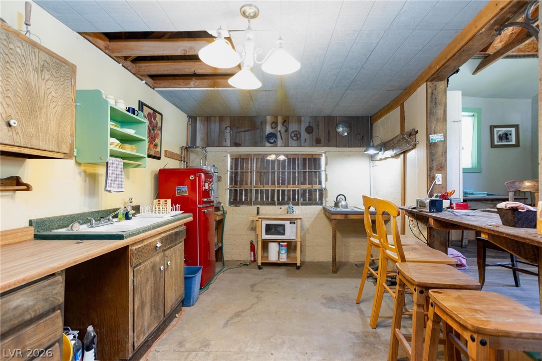 4430 Aspen Avenue Property Photo 11