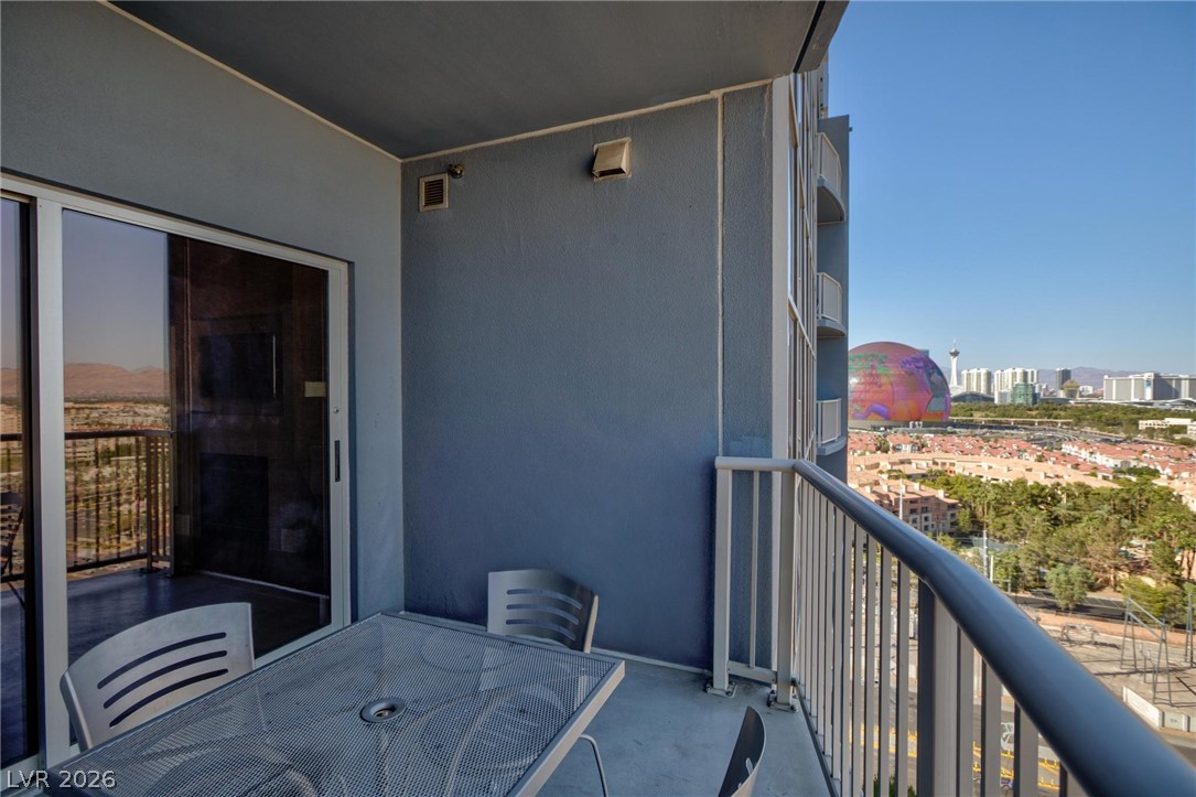 211 East Flamingo Road 1511 Property Photo 10