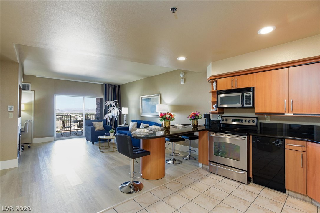 211 East Flamingo Road 1617 Property Photo 6