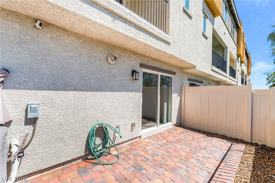 10083 Vibrant Moon Avenue Property Photo 11