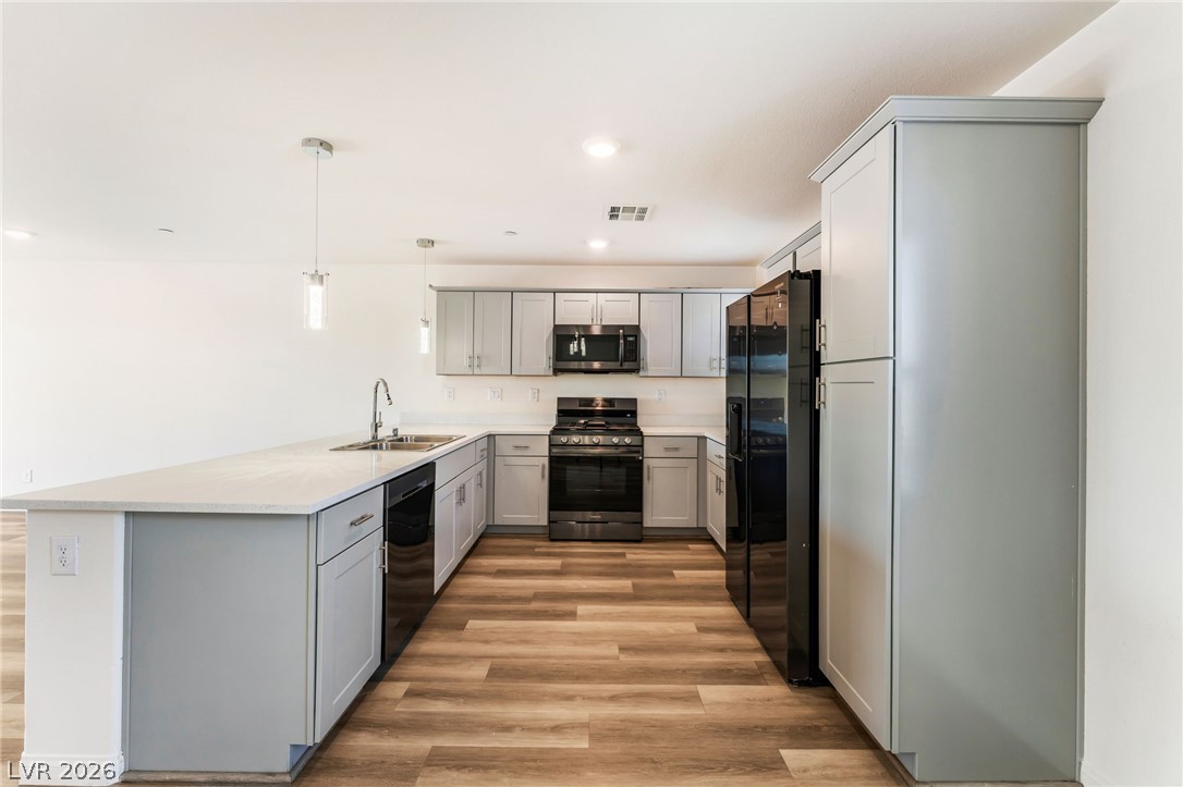 10083 Vibrant Moon Avenue Property Photo 19