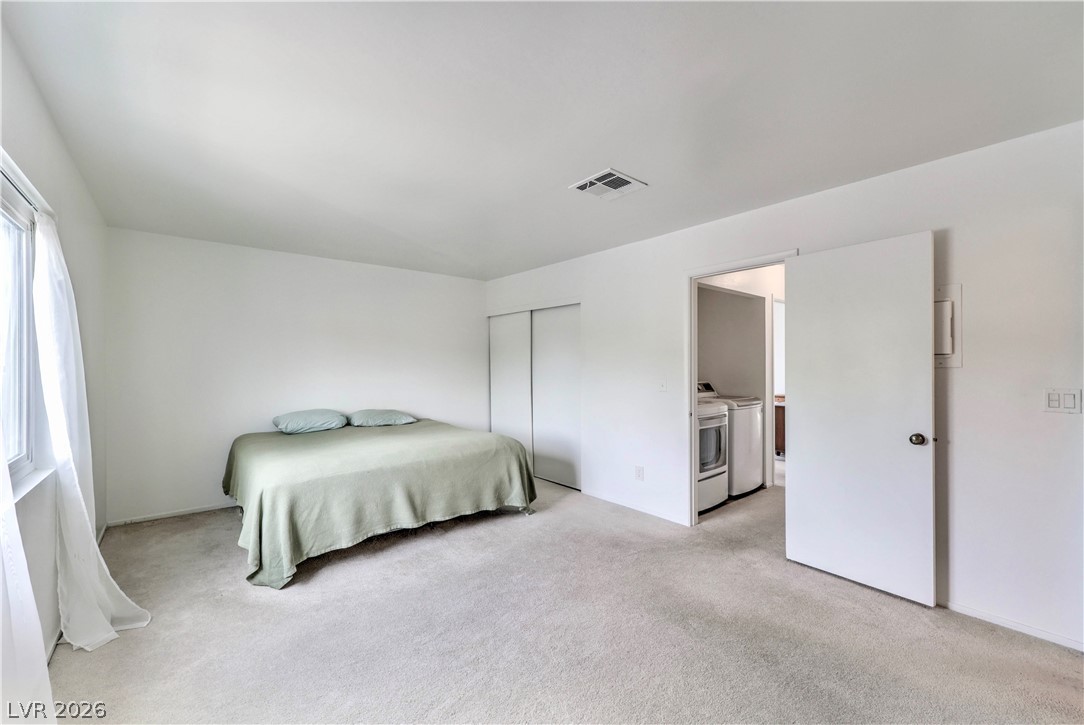 1101 Willow Tree Drive D Property Photo 12