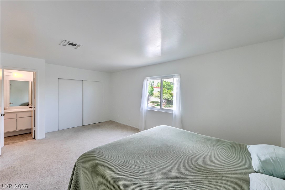 1101 Willow Tree Drive D Property Photo 14