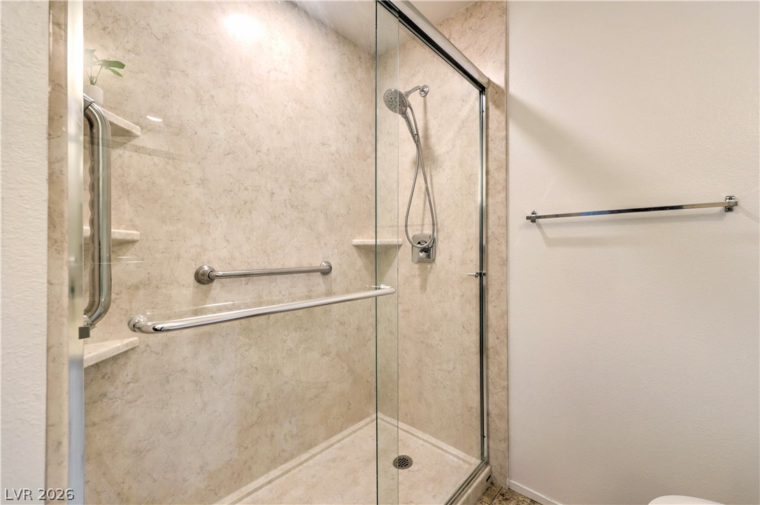 1101 Willow Tree Drive D Property Photo 16