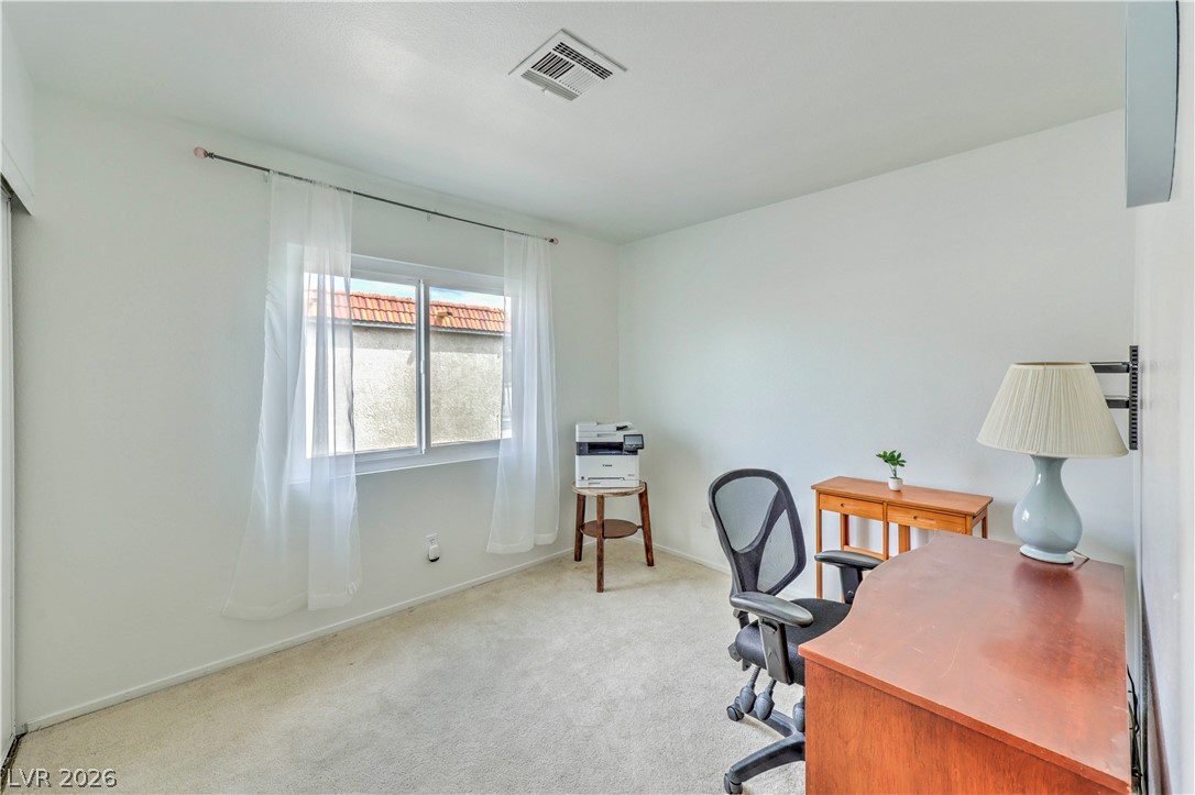 1101 Willow Tree Drive D Property Photo 17