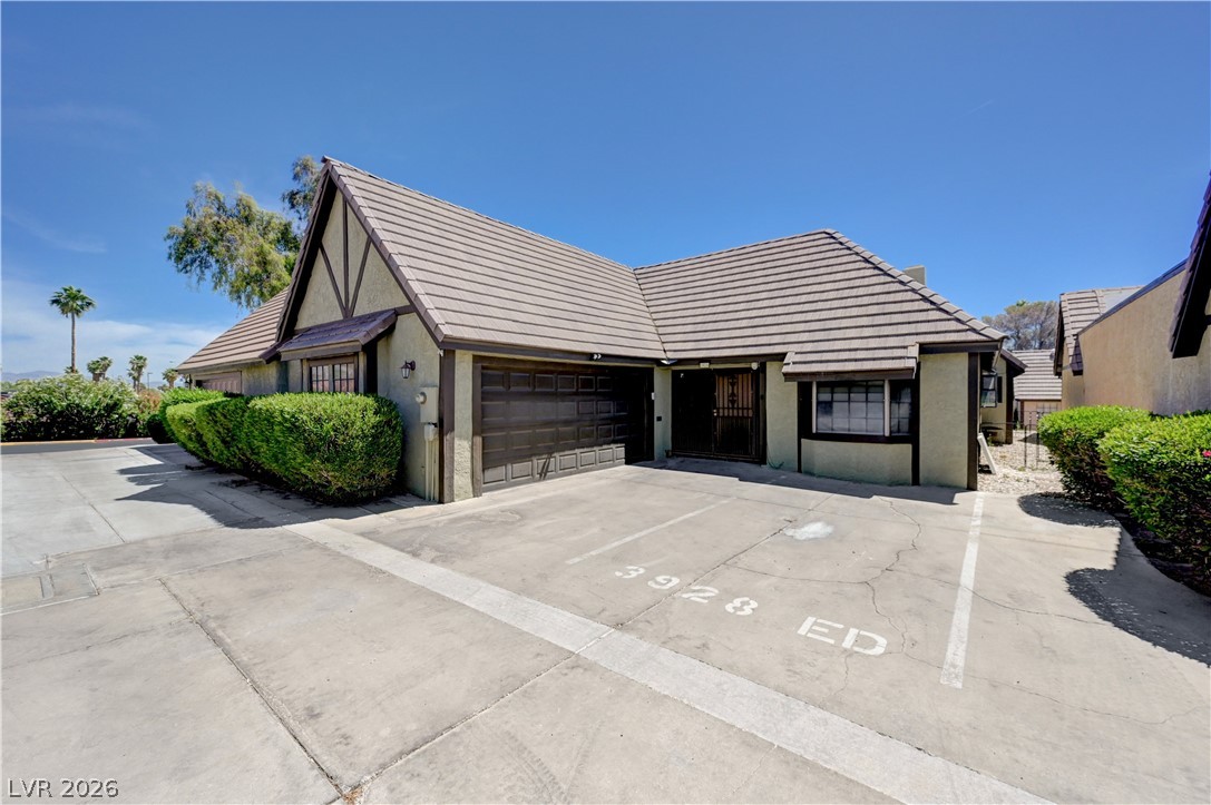 3928 Edgemoor Way Property Photo 1
