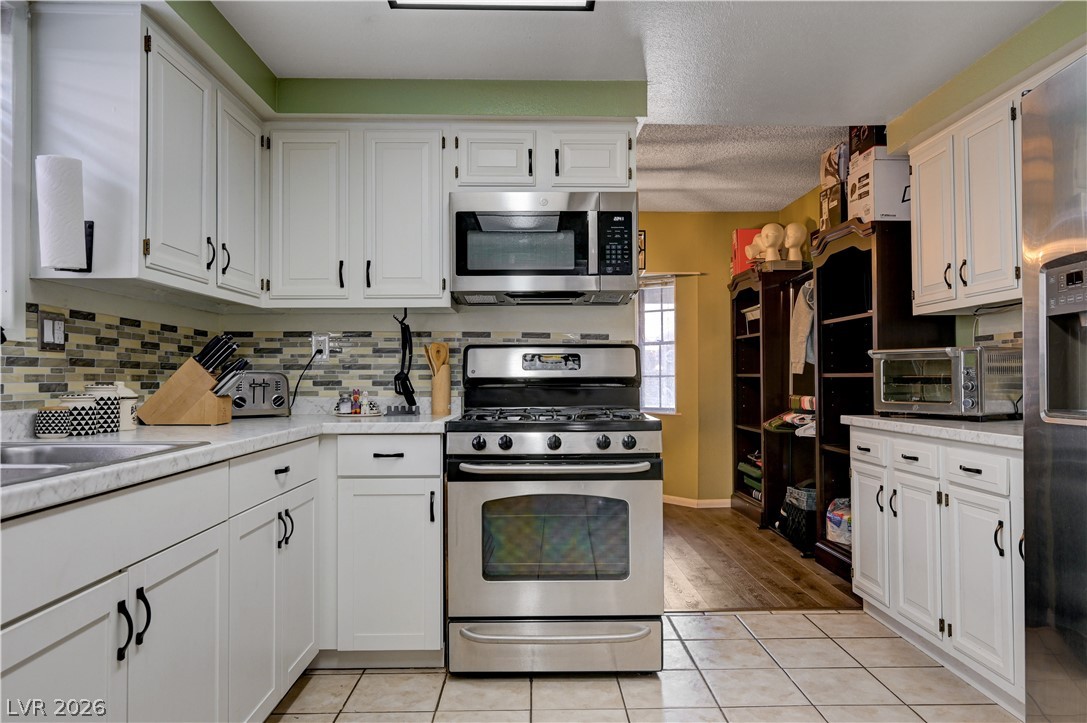 3928 Edgemoor Way Property Photo 11