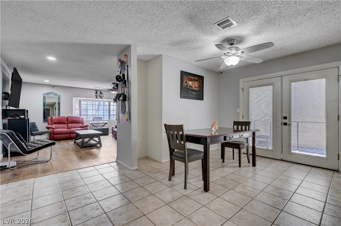 3928 Edgemoor Way Property Photo 16