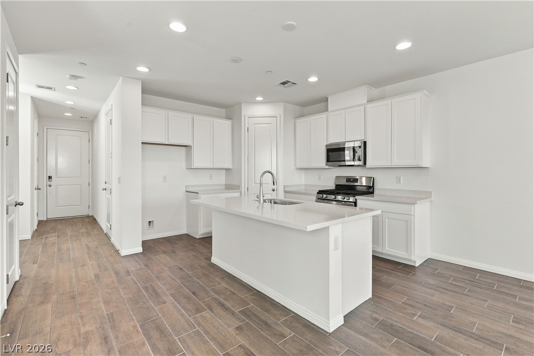 5342 Borra Hills Street Property Photo 18