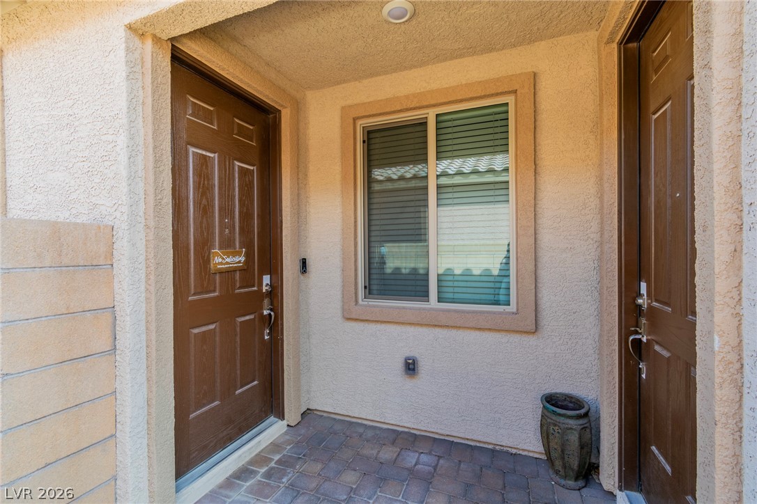 5724 Saltrock Grove Street Property Photo 2