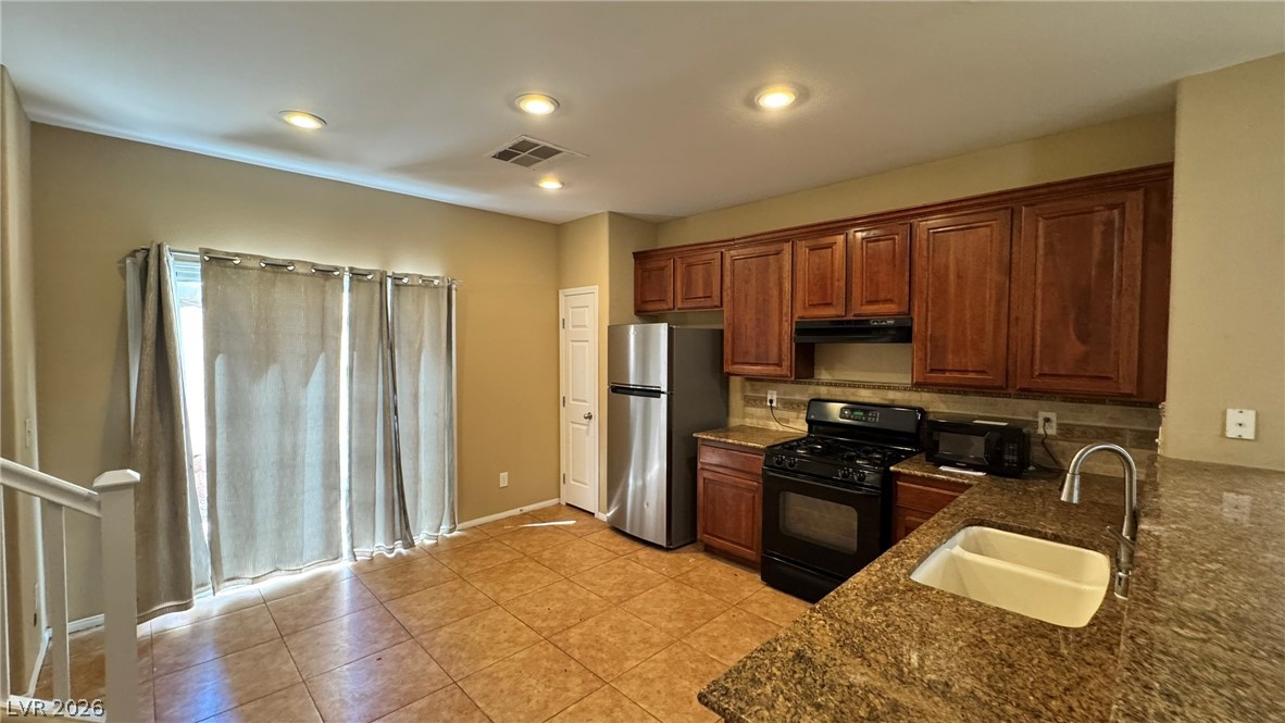 917 Blushing Rose Place Property Photo 4