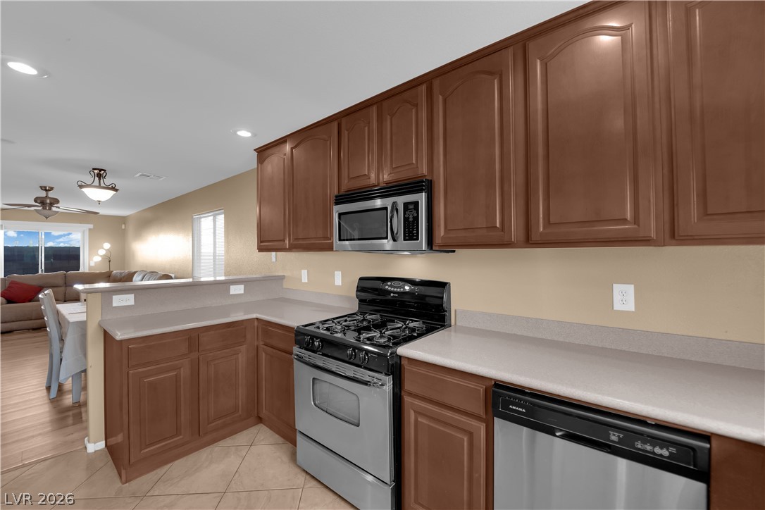 8246 Wuthering Heights Avenue Property Photo 3