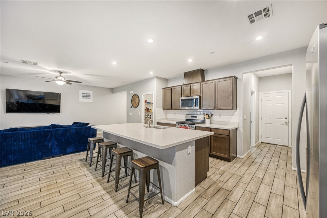1031 Huckburn Avenue Property Photo 14