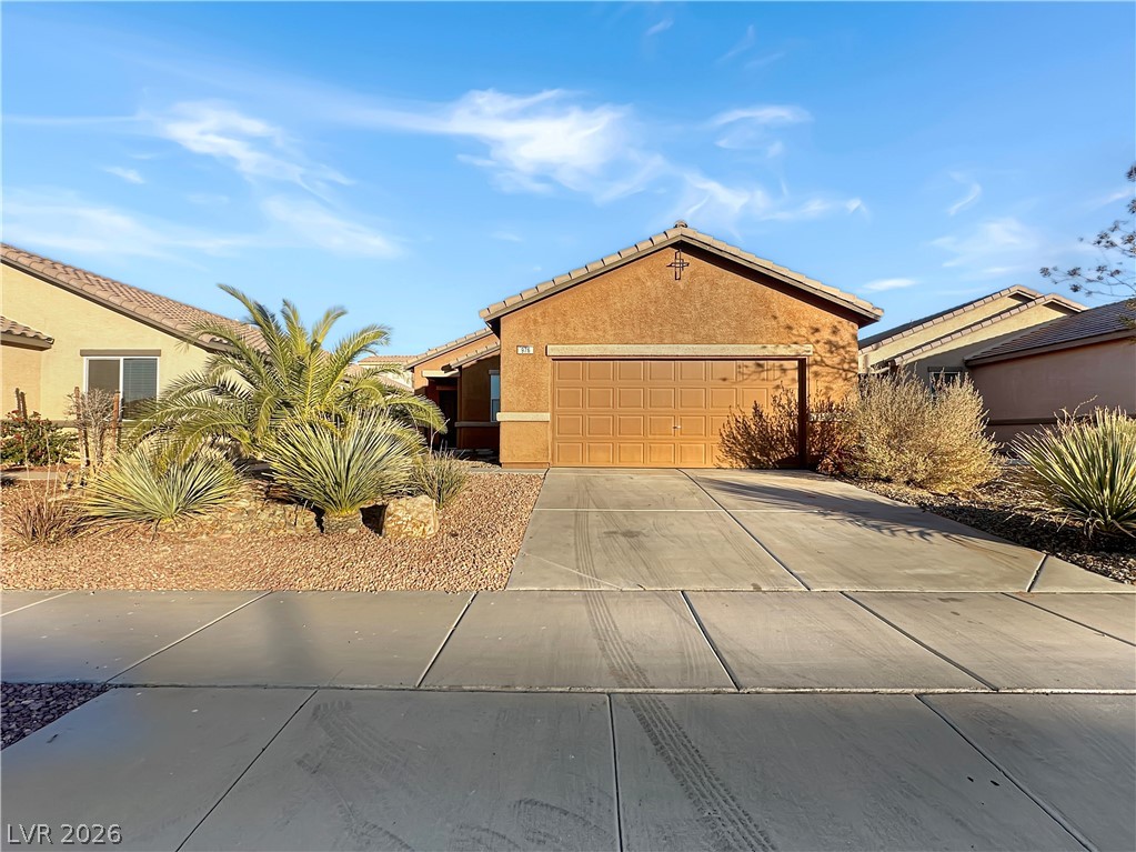976 Aspen Cliff Drive Property Photo 2