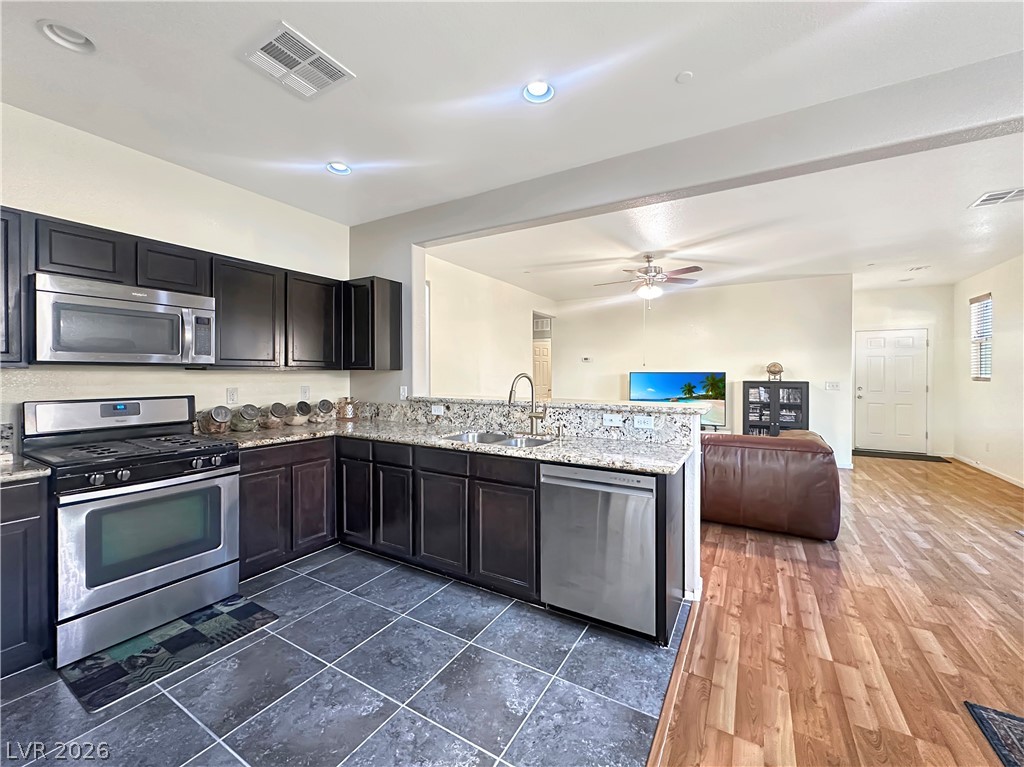 976 Aspen Cliff Drive Property Photo 17