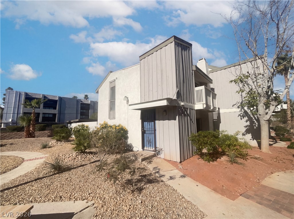 568 Willow Green Drive Property Photo 1