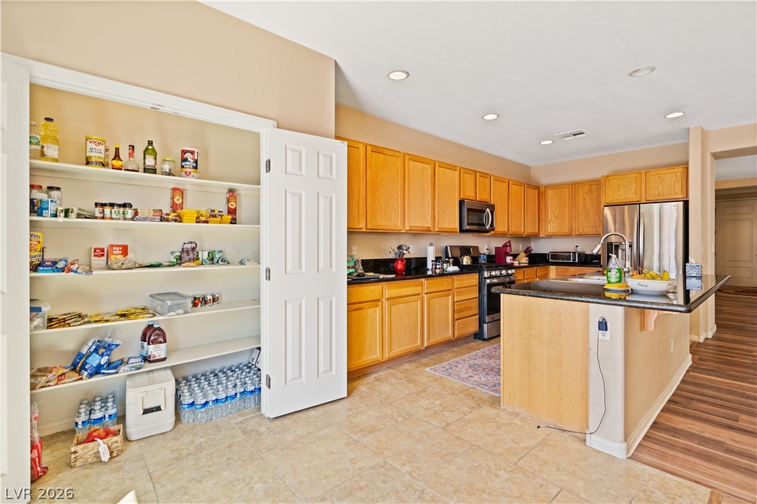 6417 Giant Oak Street Property Photo 10