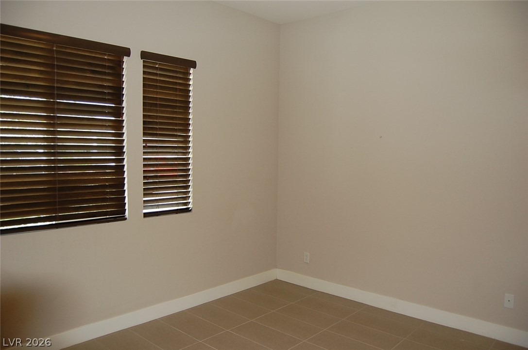 4991 East Beacon Ridge Drive Property Photo 12