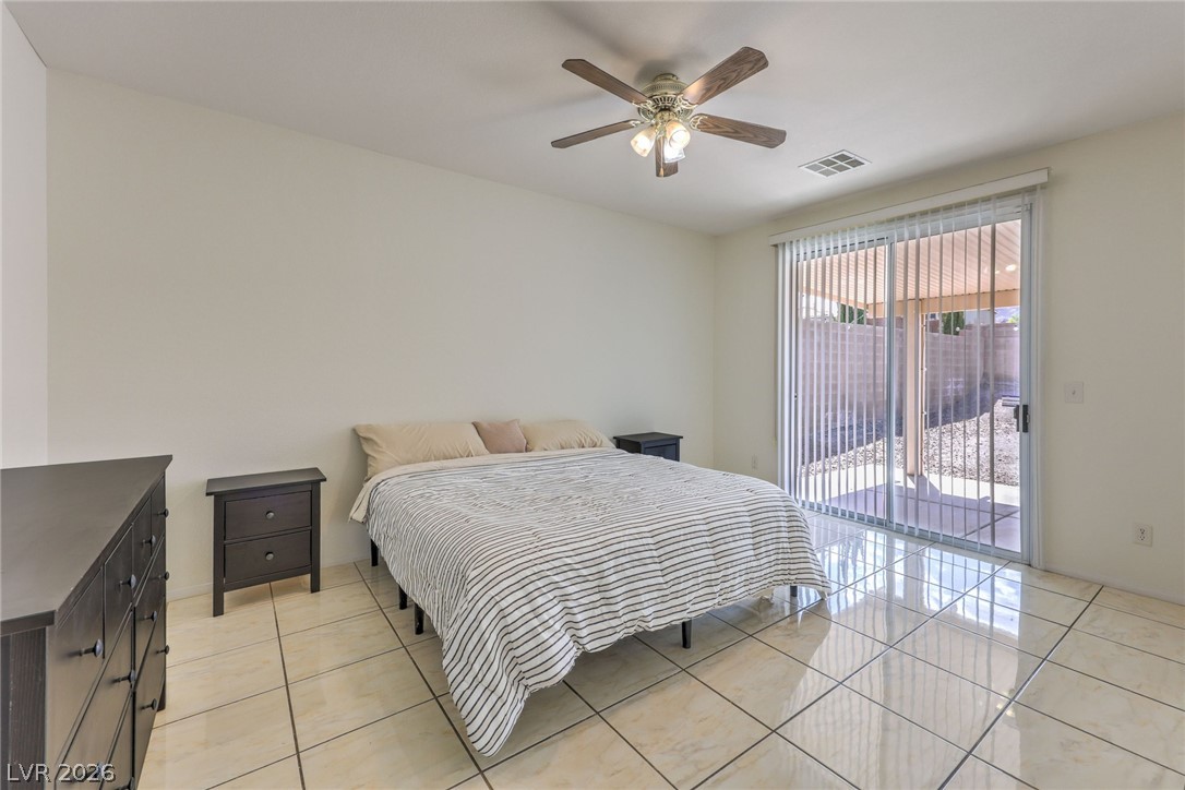 1017 Amber Gate Street Property Photo 16