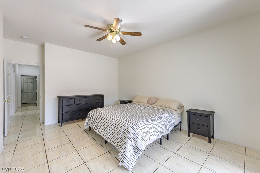 1017 Amber Gate Street Property Photo 18