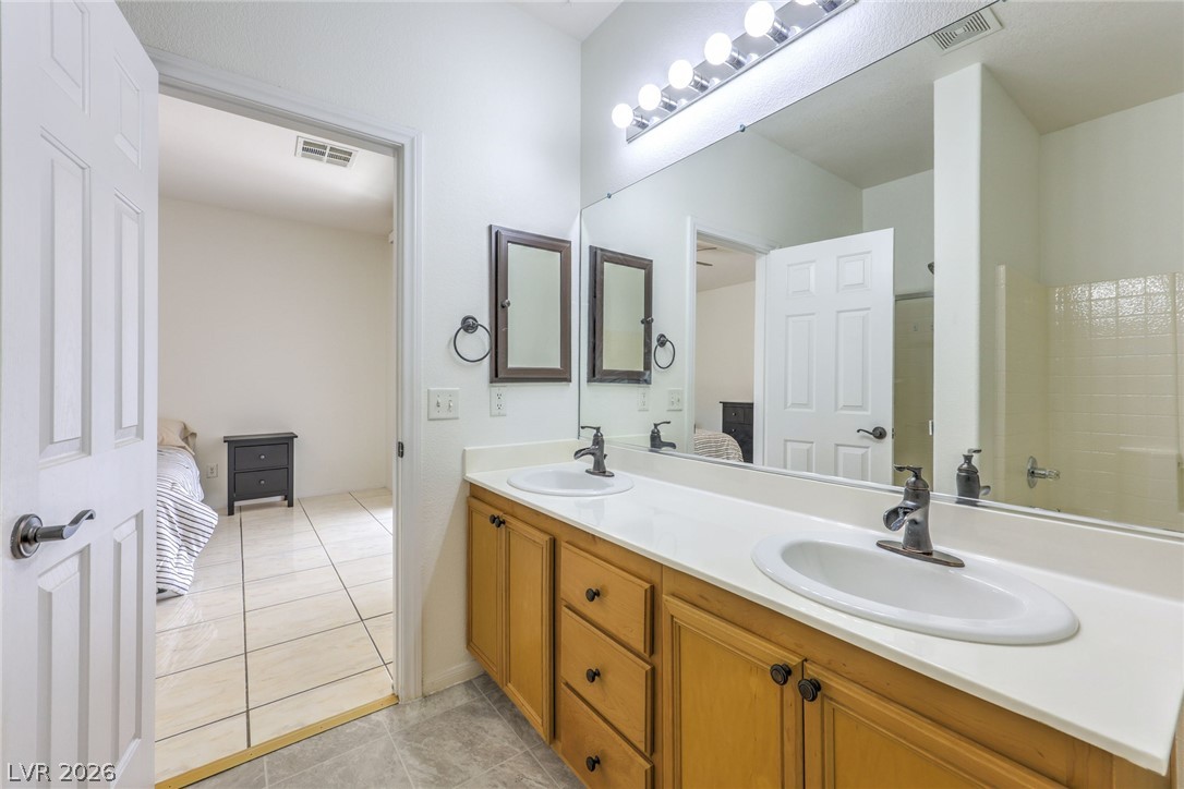 1017 Amber Gate Street Property Photo 21