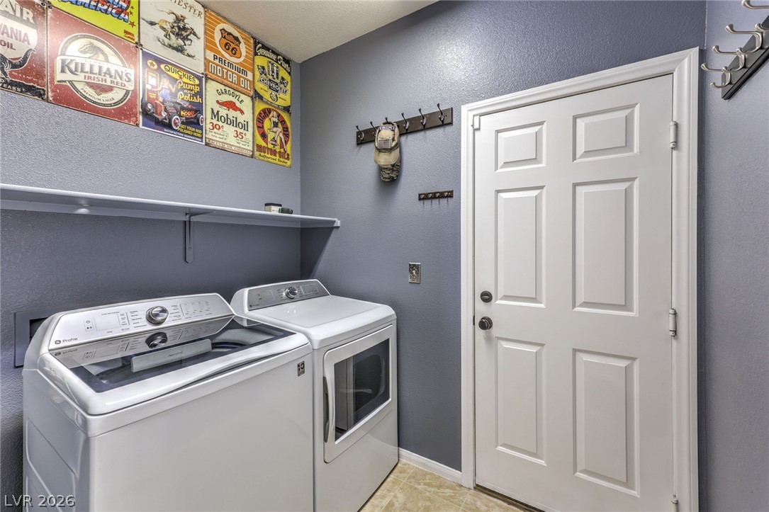 1017 Amber Gate Street Property Photo 27