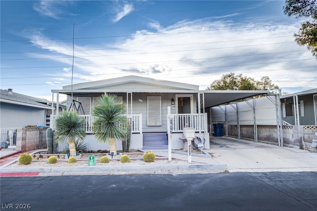 4557 Royal Ridge Boulevard Property Photo 1