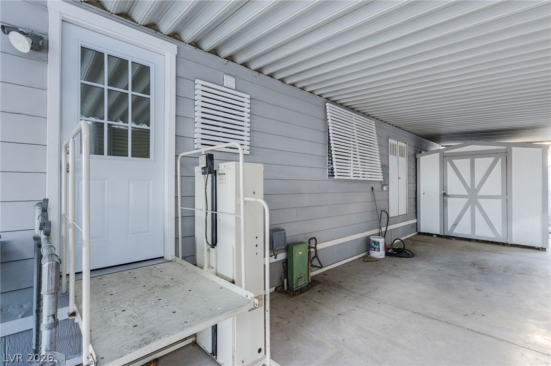 4557 Royal Ridge Boulevard Property Photo 26