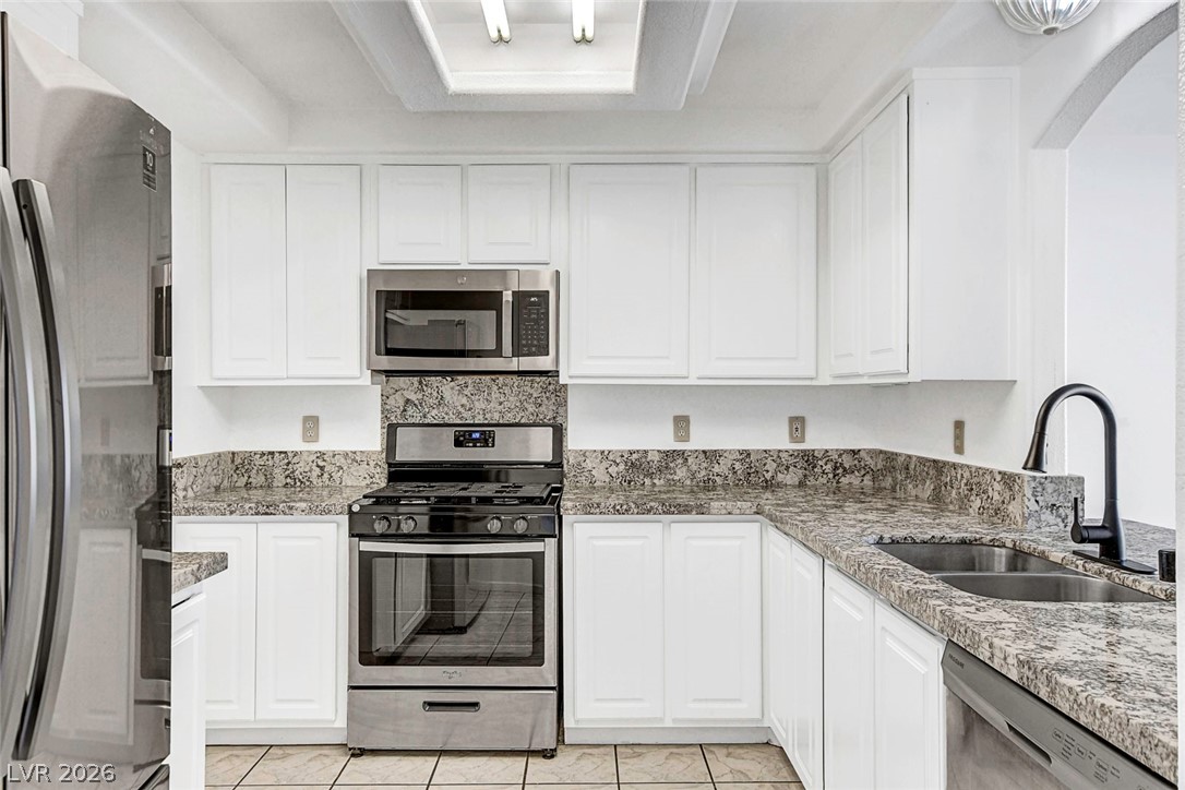 2770912 Property Photo 14
