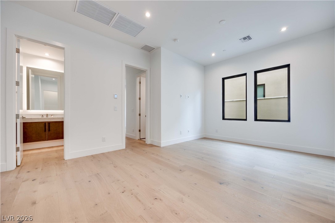 58 Bellissima Lago Court Property Photo 15