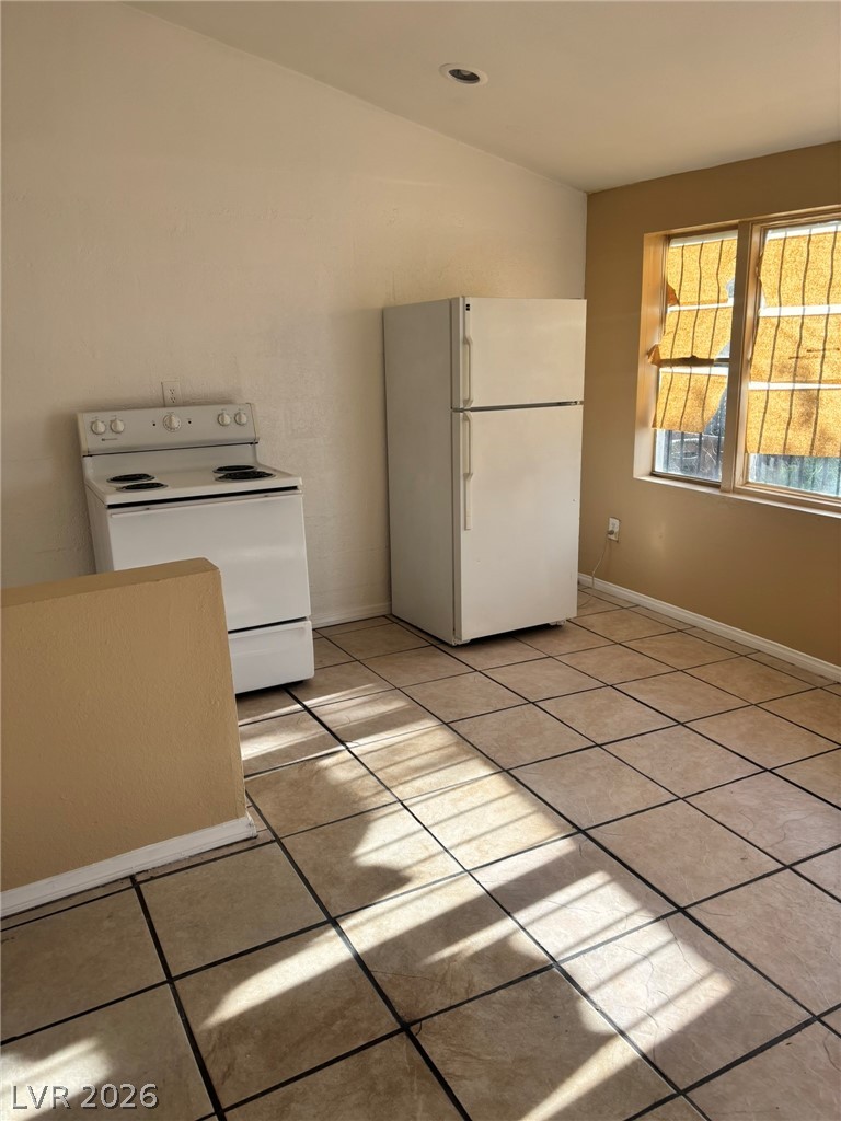 1118 Laurel Avenue 1 Property Photo 2