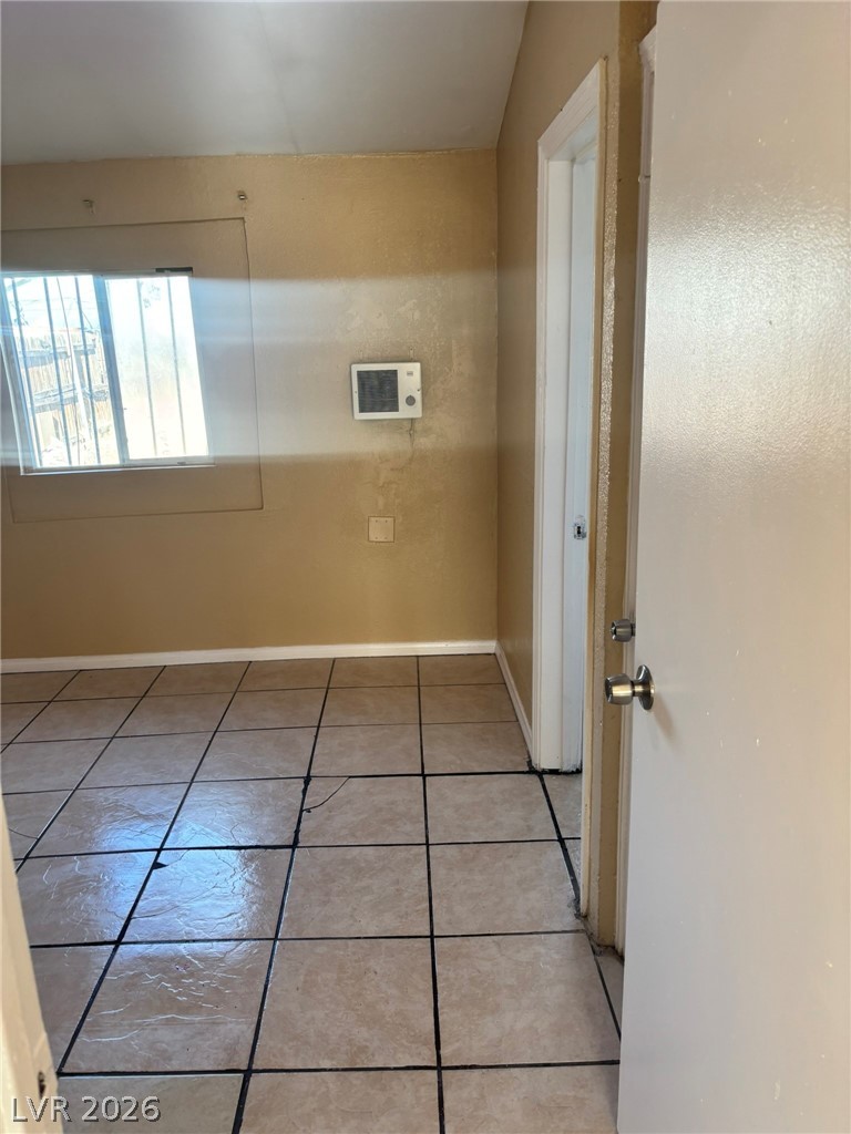 1118 Laurel Avenue 1 Property Photo 3