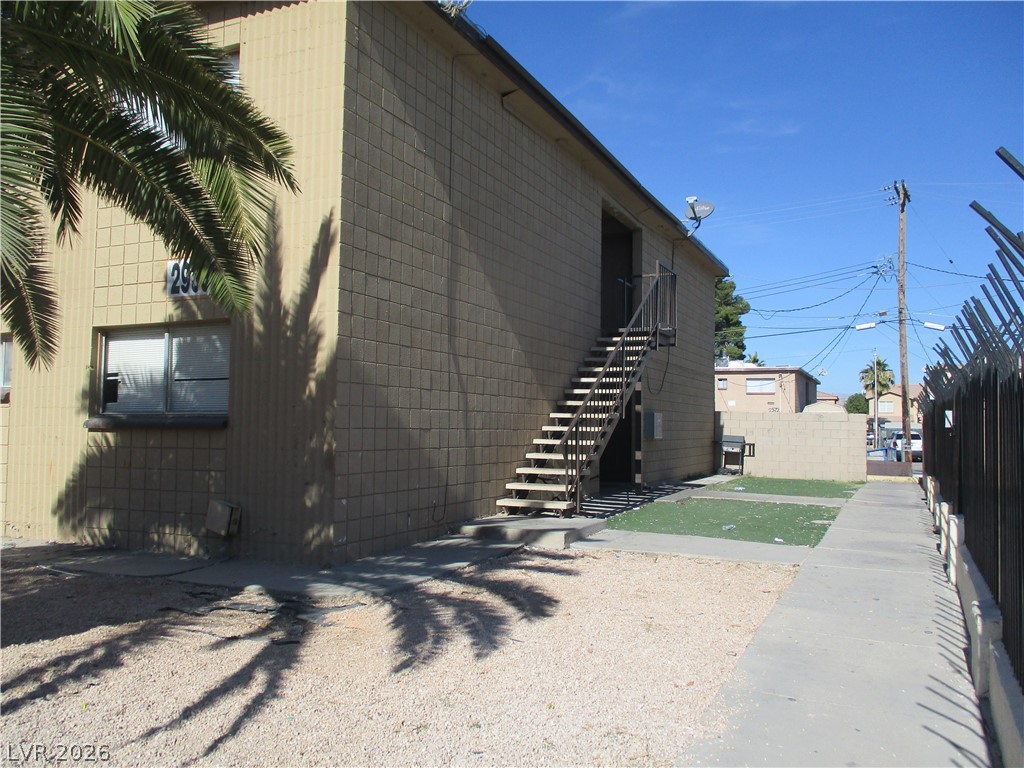 2933 ELM Avenue 4 Property Photo 1