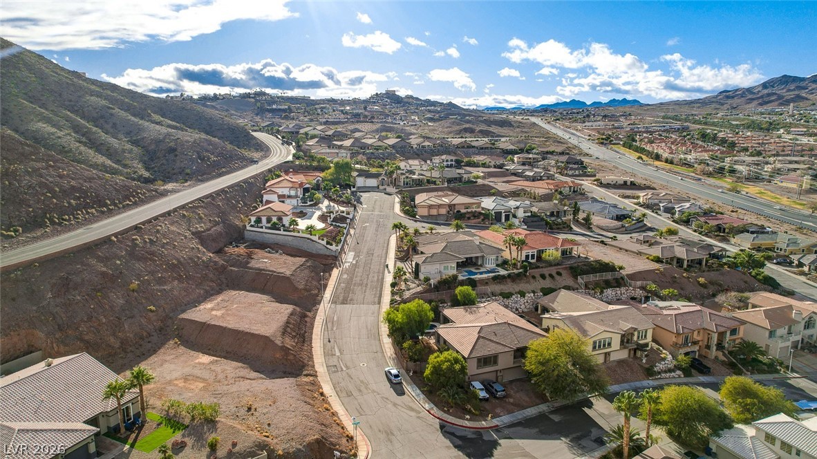 391 Turquoise Court Property Photo 7