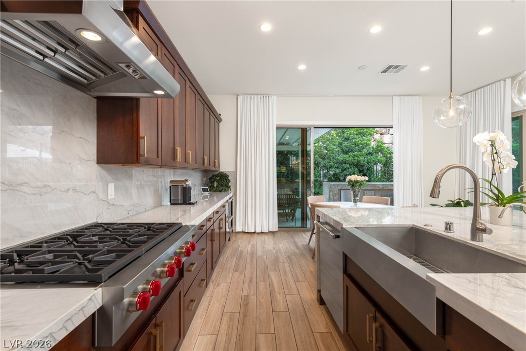 83 Basque Coast Street Property Photo 16