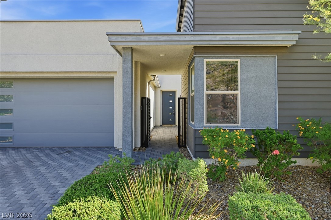 1988 Canyon Highlands Drive Property Photo 4