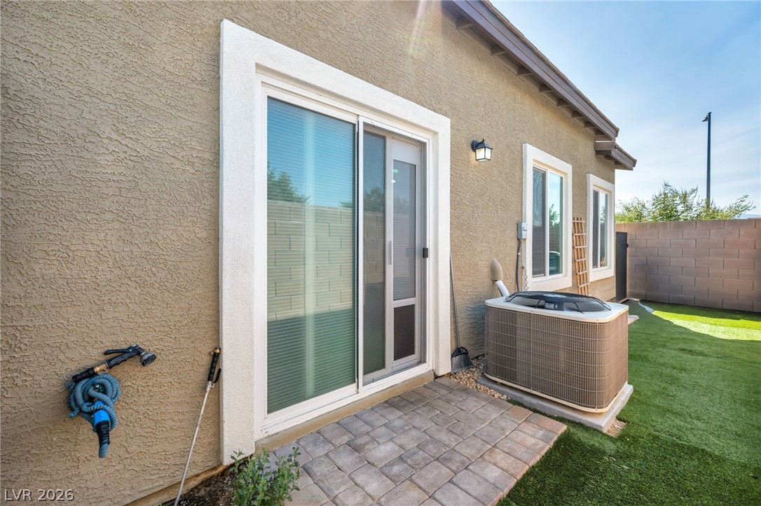 4426 Meadow Glade Avenue Property Photo 11
