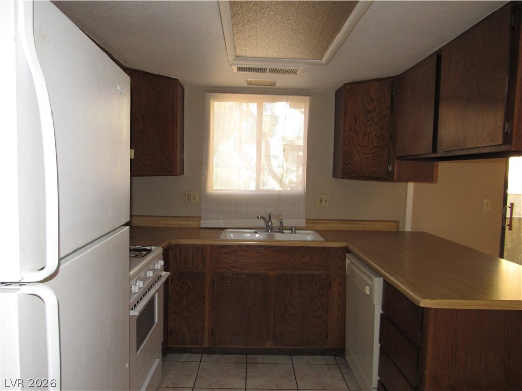120 Bel Port Drive 121 Property Photo 8