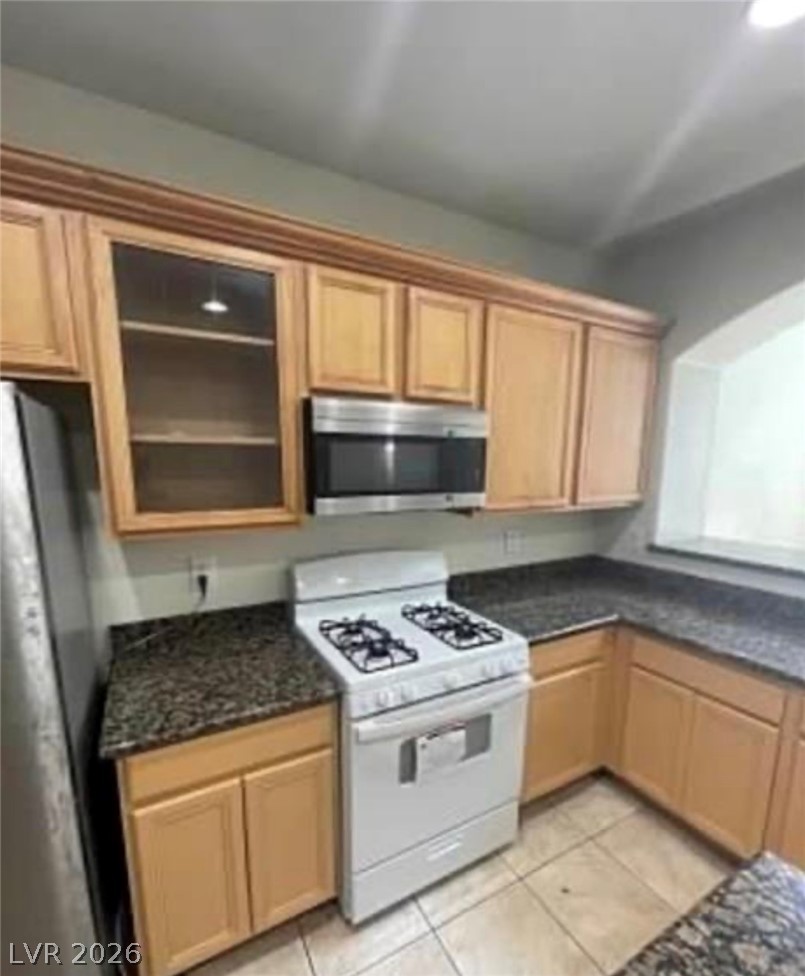 1209 Equator Avenue Property Photo 9